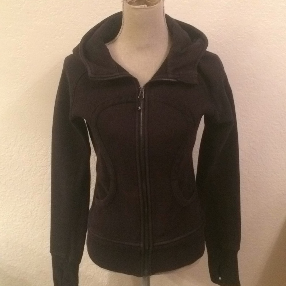 Lululemon black scuba sweat shirt size 8